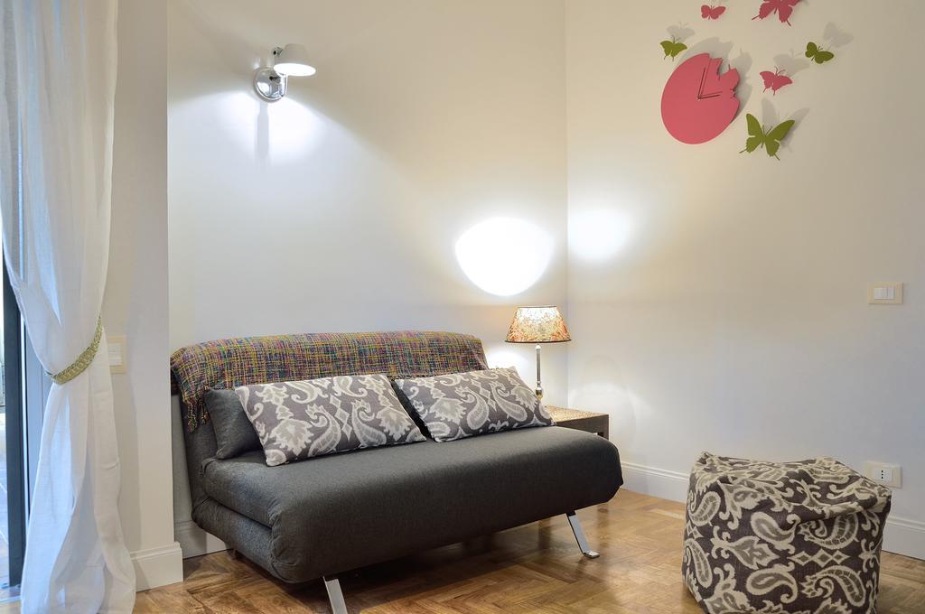 เรซิเดนซา ปัมฟิลี โรม Apartment ภายนอก รูปภาพ