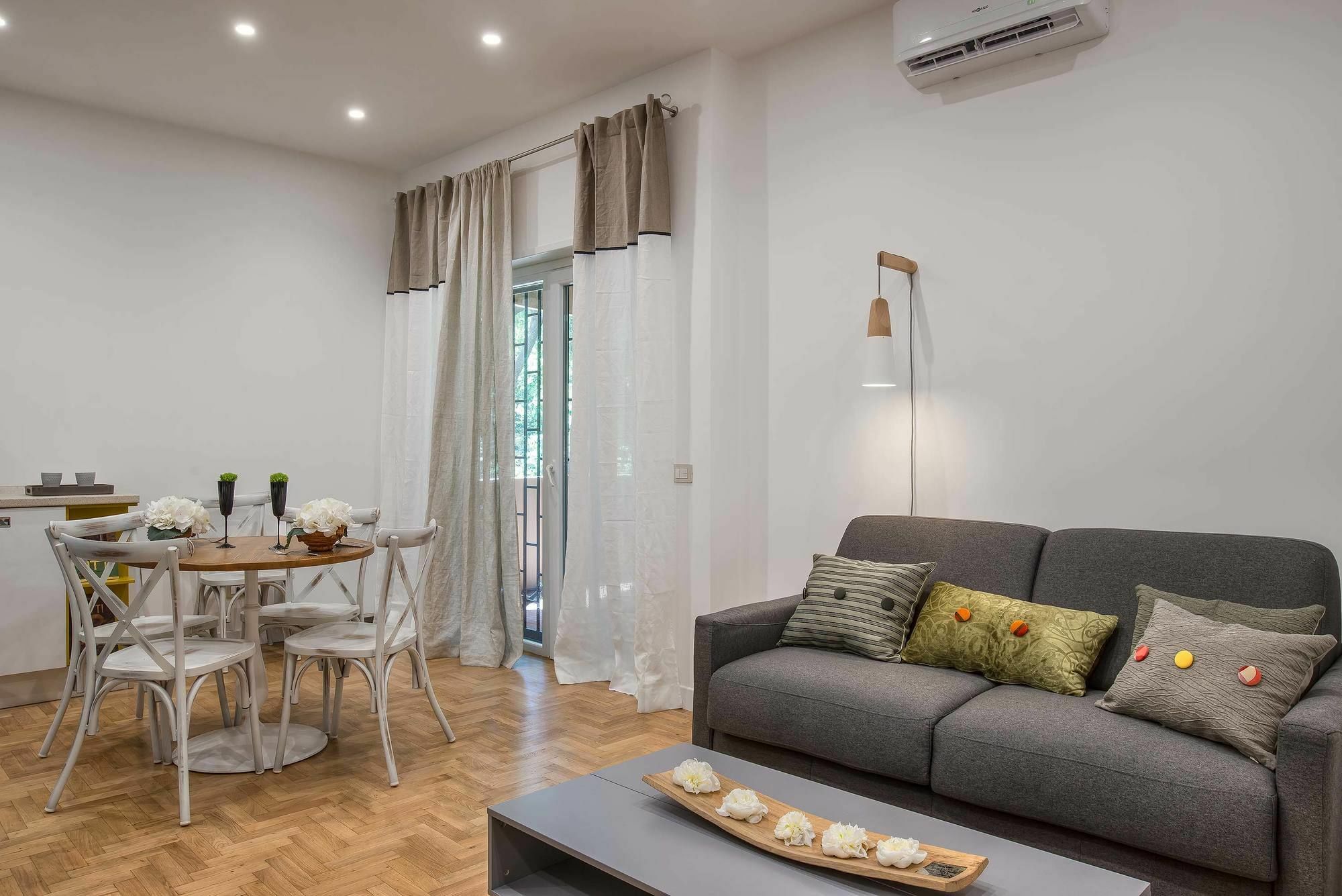 เรซิเดนซา ปัมฟิลี โรม Apartment ภายนอก รูปภาพ