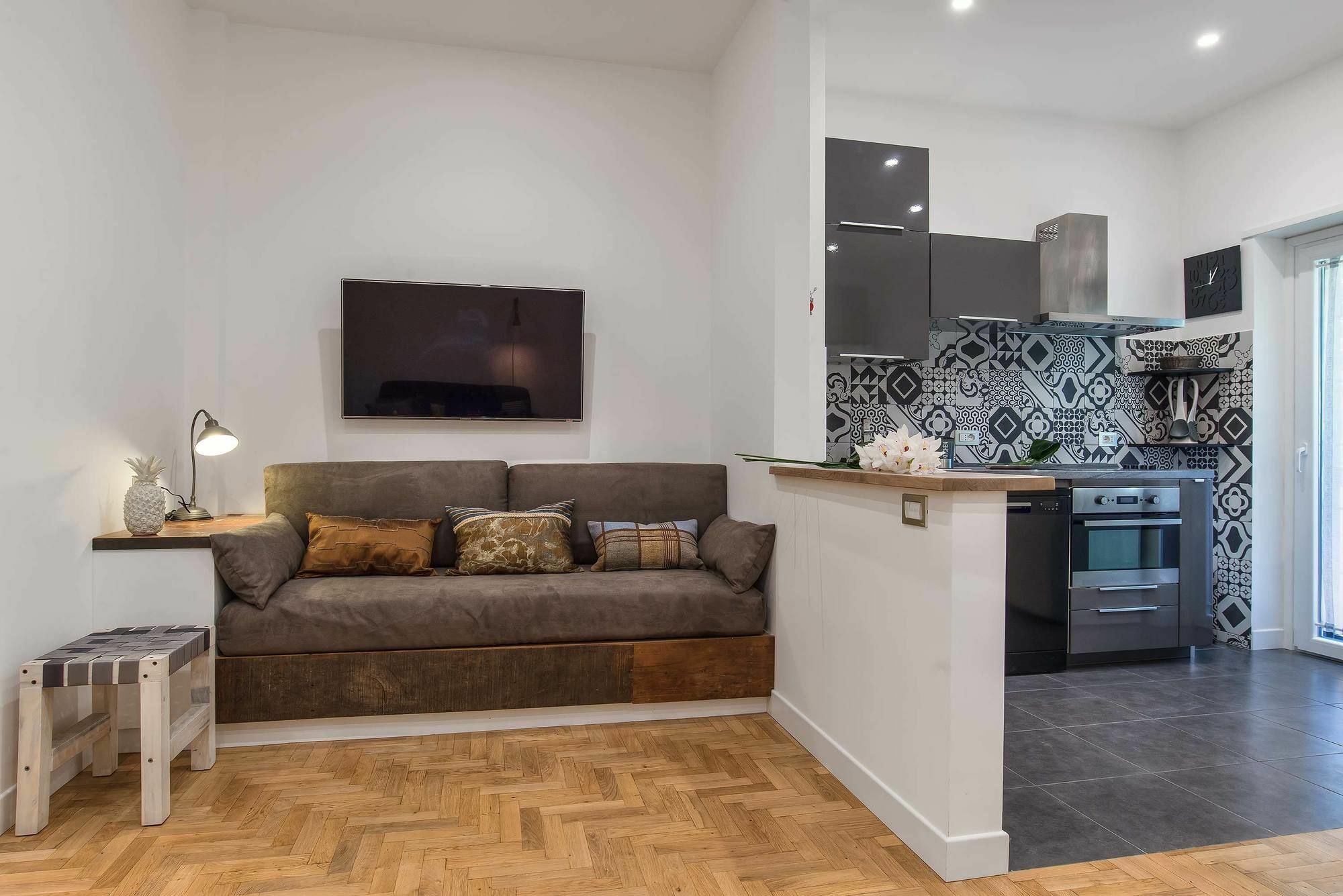 เรซิเดนซา ปัมฟิลี โรม Apartment ภายนอก รูปภาพ